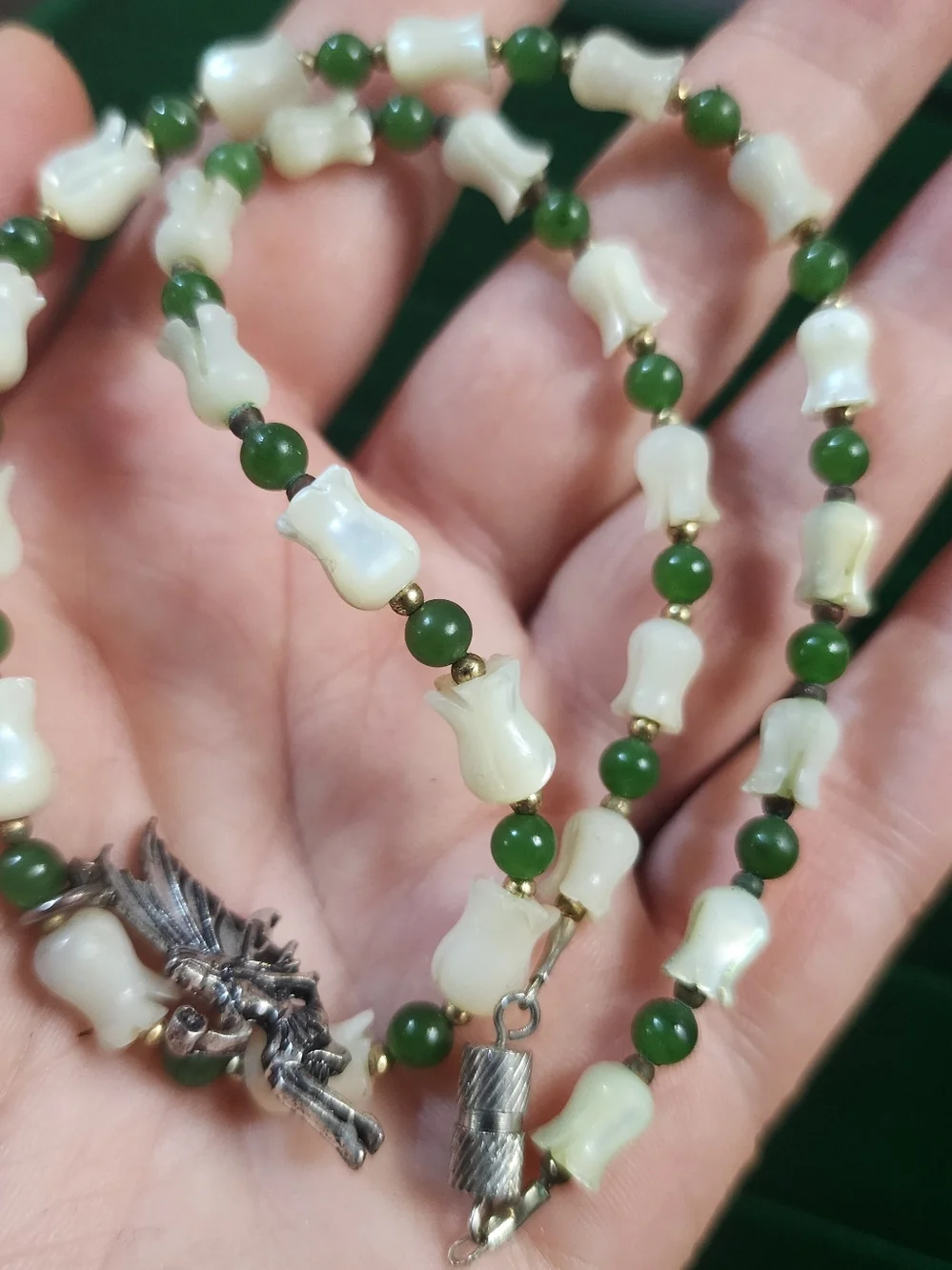 Vintage 1970s Lucite & Jade Beaded Necklace Fairy Pendant Green White Retro - Picture 5 of 10